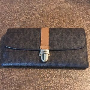 Michael Kors wallet